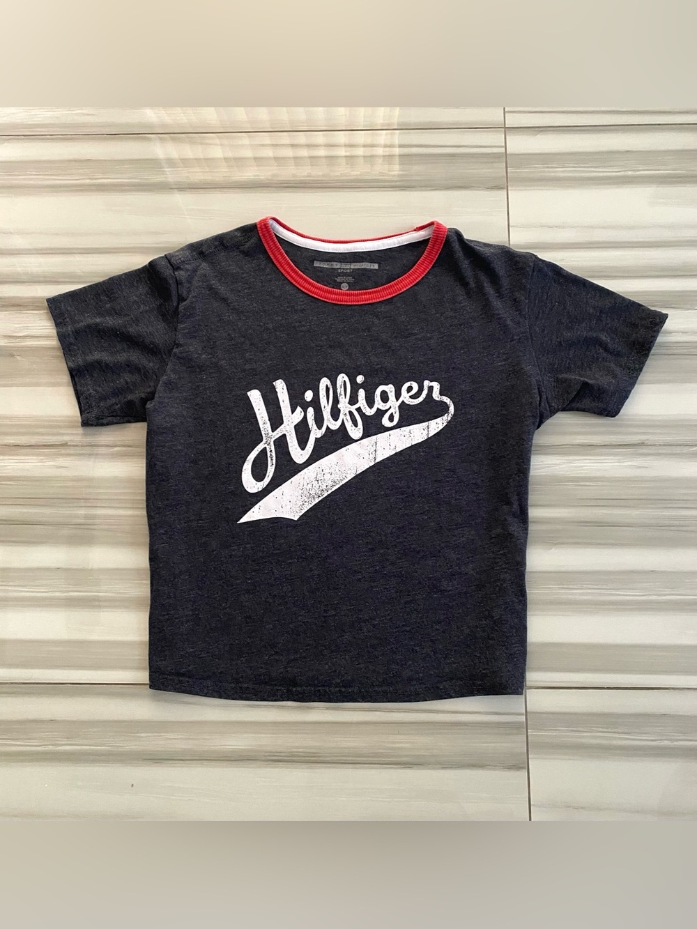 Tommy Hilfiger women’s Graphic T‑Shirt with Red Trim